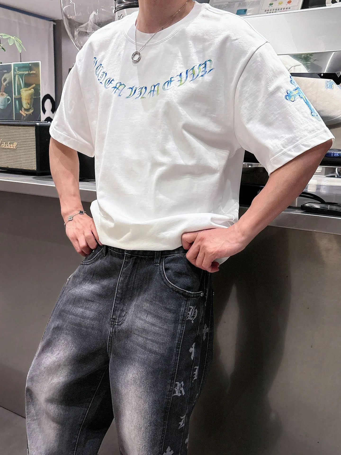 P P 。 Sizes:m~3x :Black White :6099+3796